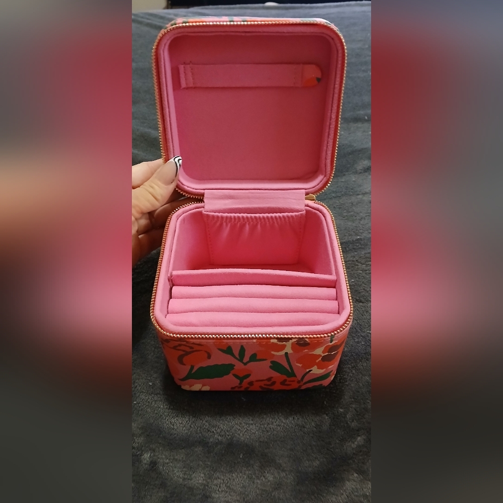 Chic Floral Pink Cosmetic Box